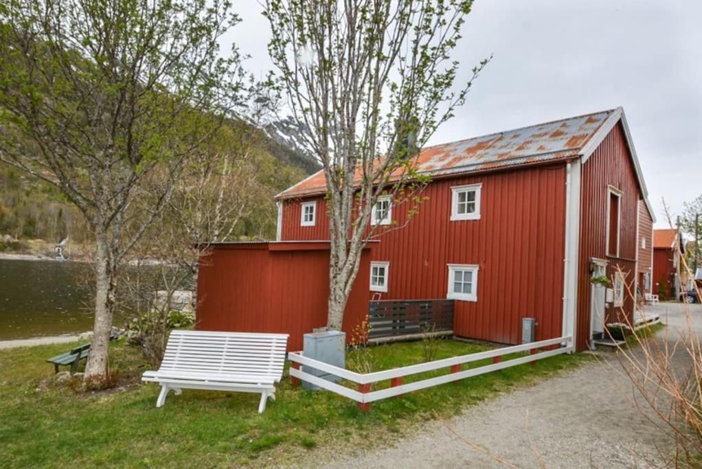 Sjogata Riverside Rental And Salmon Fishing Mosjoen Exterior photo